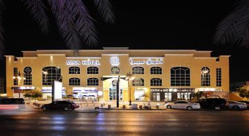 Mira Business Hotel 4*